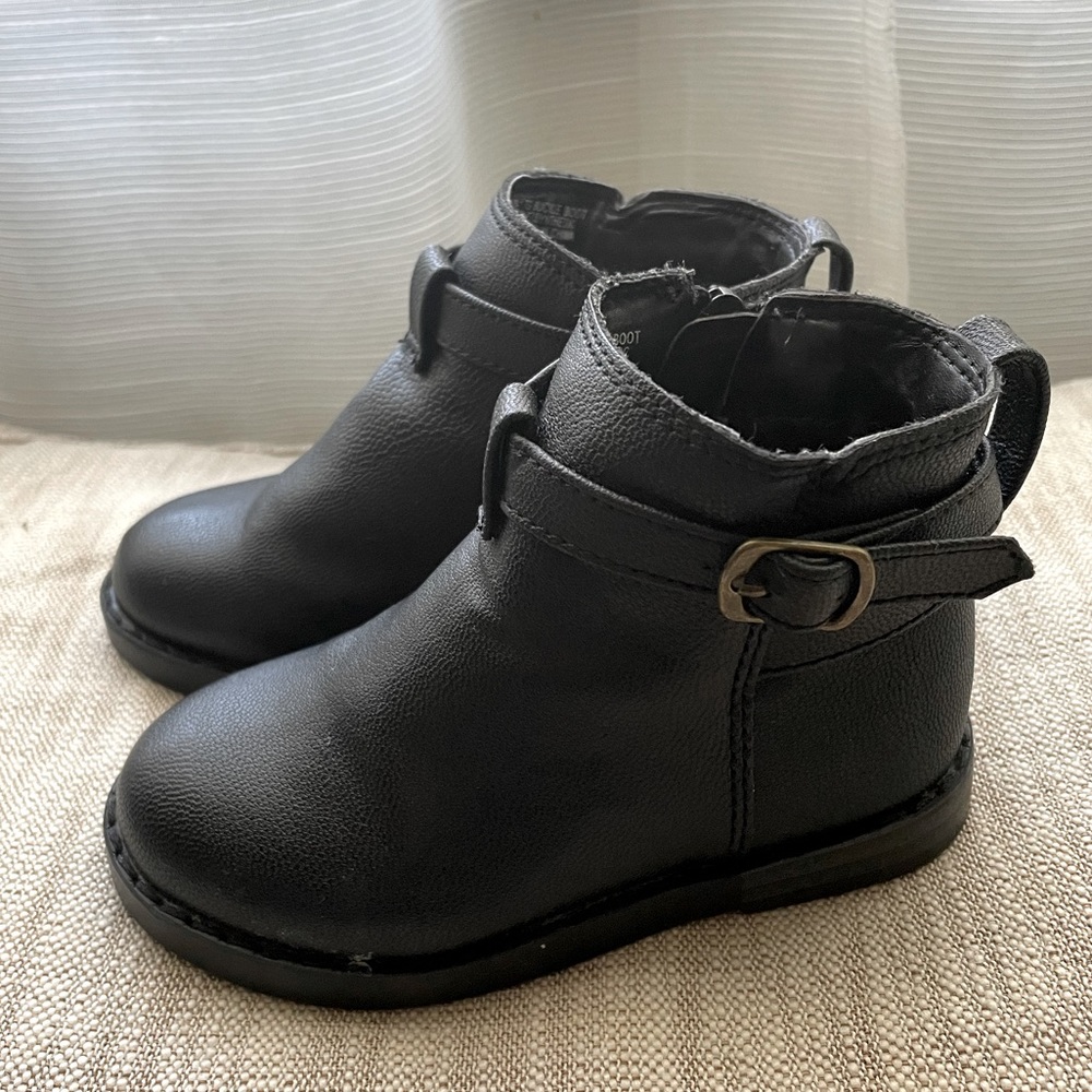 GAP Baby Girl Leather Ankle Boots size 6